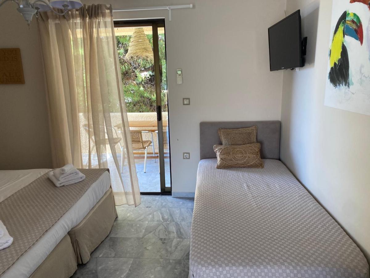 Aelia Houses Agia Marina  Exterior foto